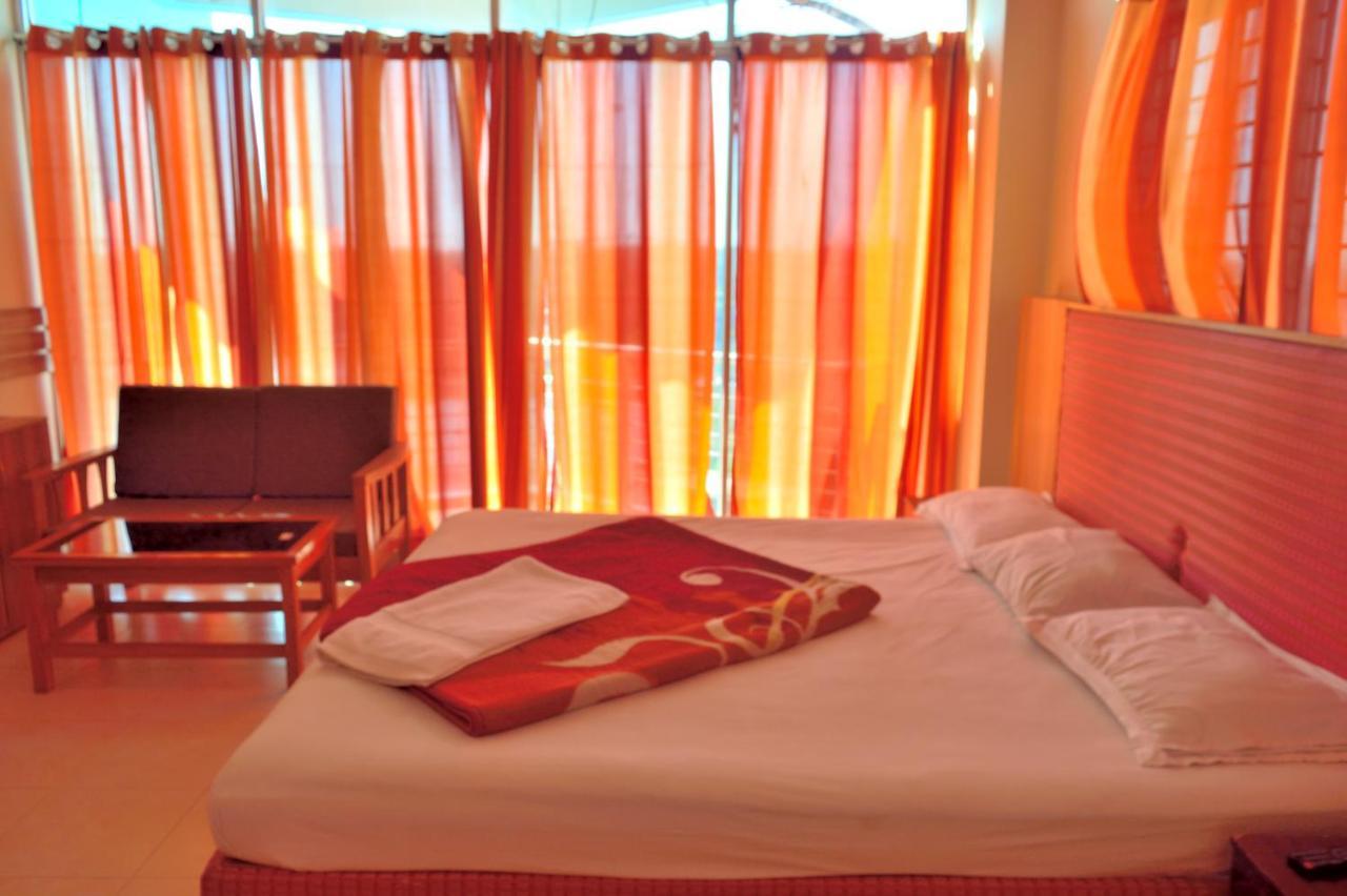Hotel White Beach ค็อกเซสบาซาร์ ภายนอก รูปภาพ